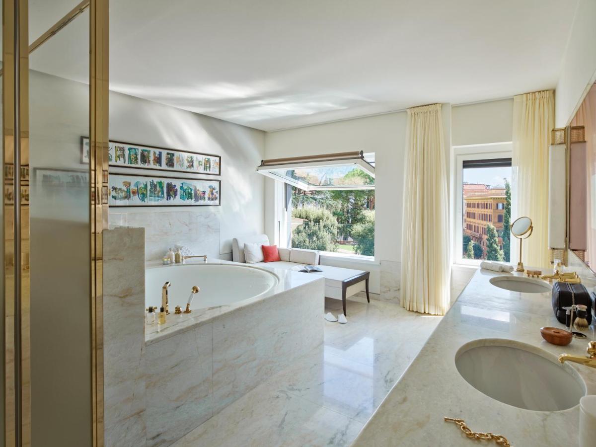 Superior King Suite