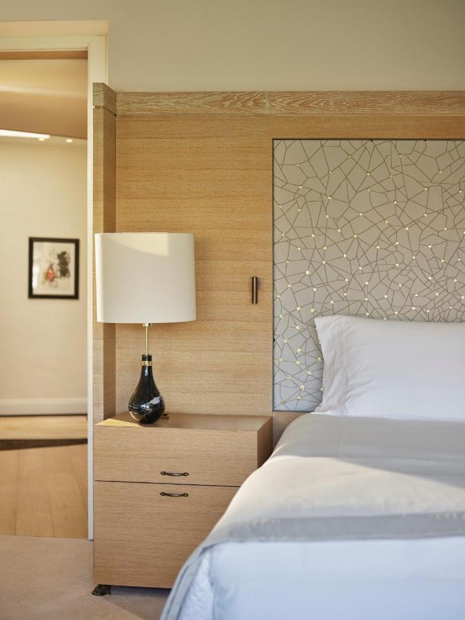 Superior King Suite