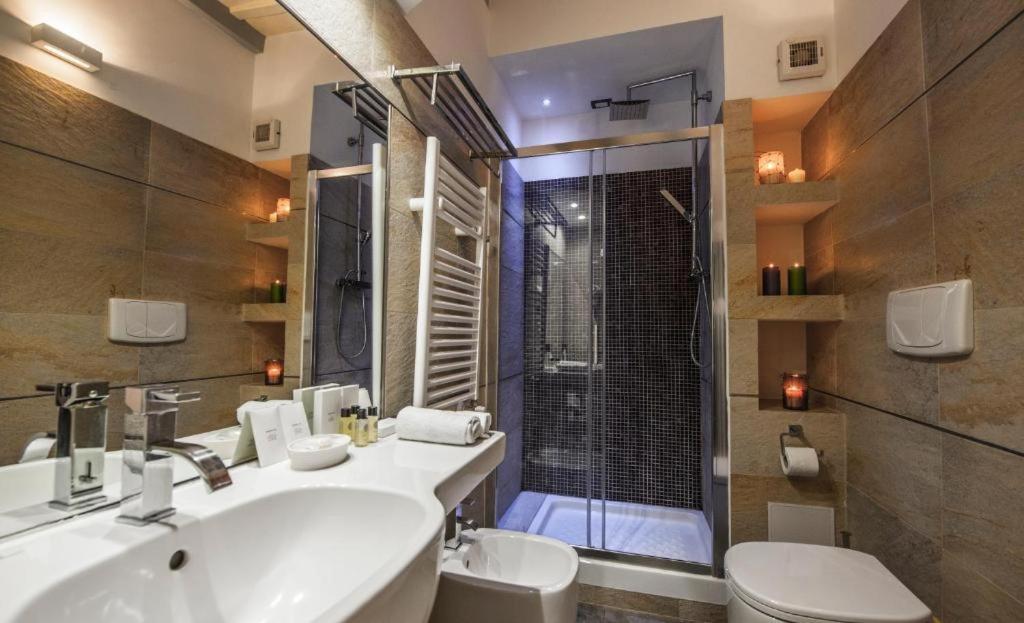 Deluxe King Room with Spa Access