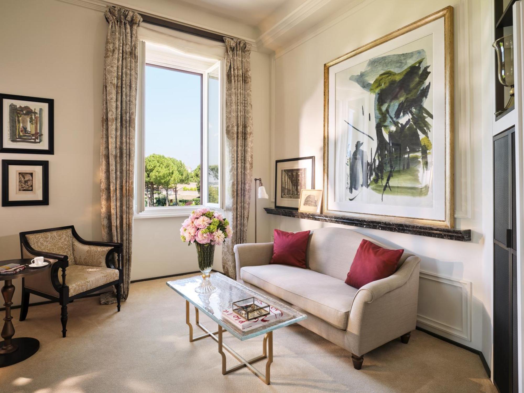 Deluxe Family Suite