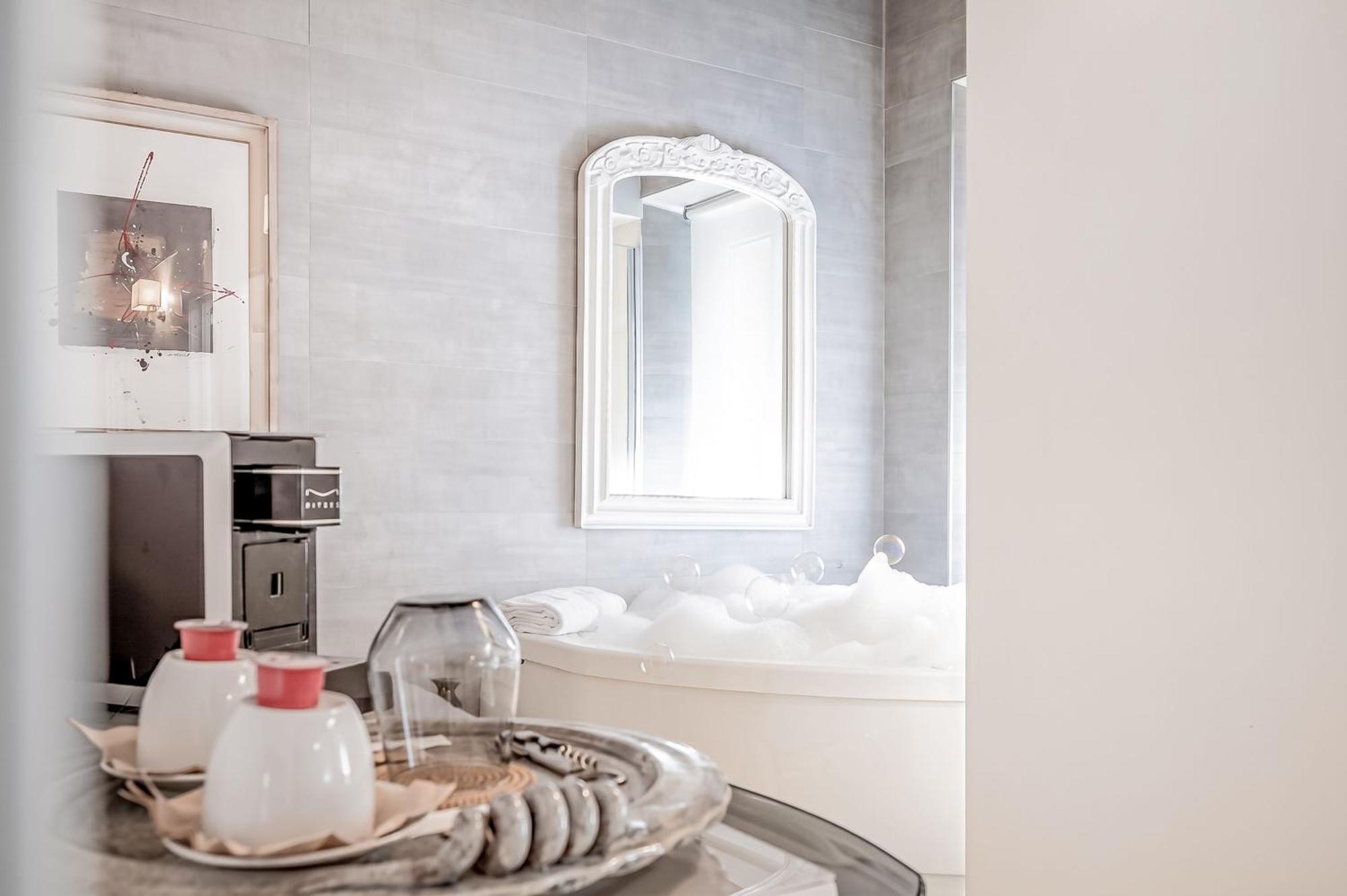 King Room Spa Bath
