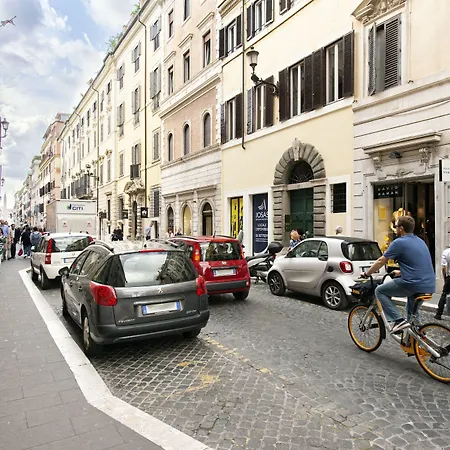 Canova Rooms In Spanish Steps-2